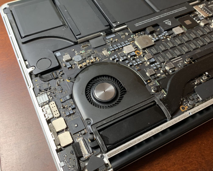 MacBookPro Retina(late2013 15inch)のファン掃除で熱暴走を抑えられた話 kernel_taskの暴走がなくなり動作も安定しました