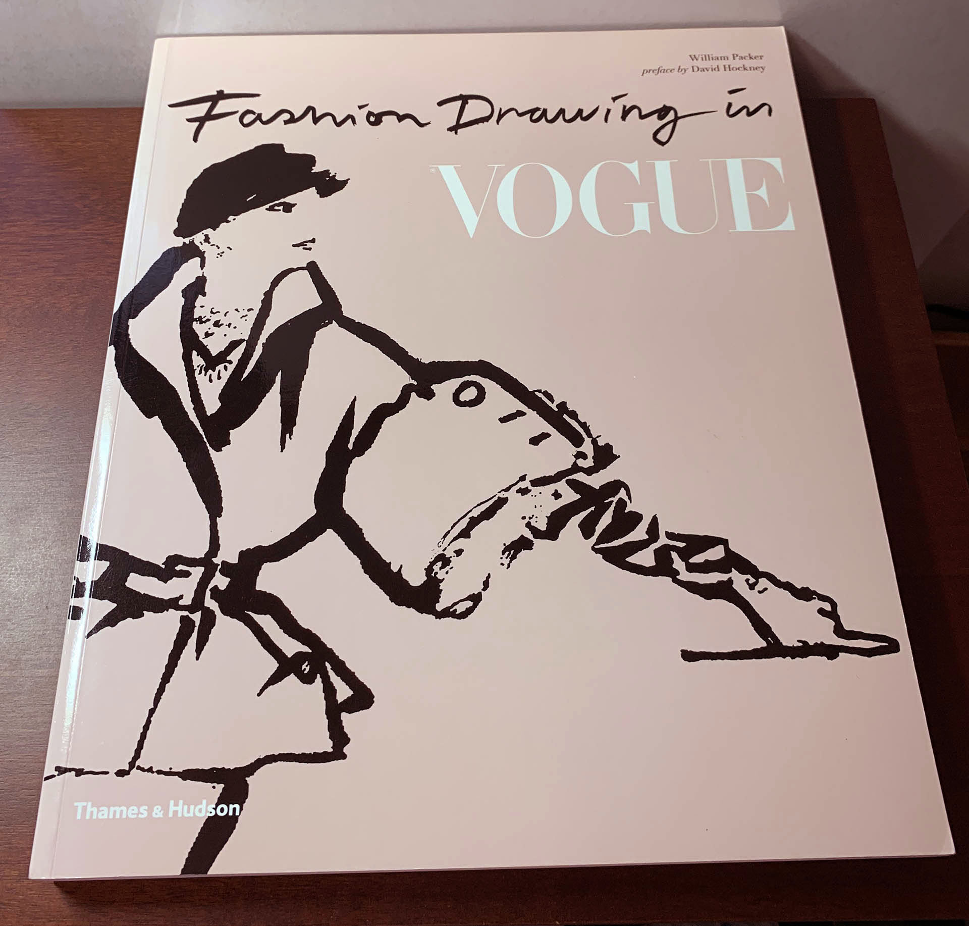 【アートブックレビュー】「Fashion Drawing in Vogue」William Packer (著) 雑誌Vogueの古典的なファッションイラストレーションの歴史をまとめた一冊